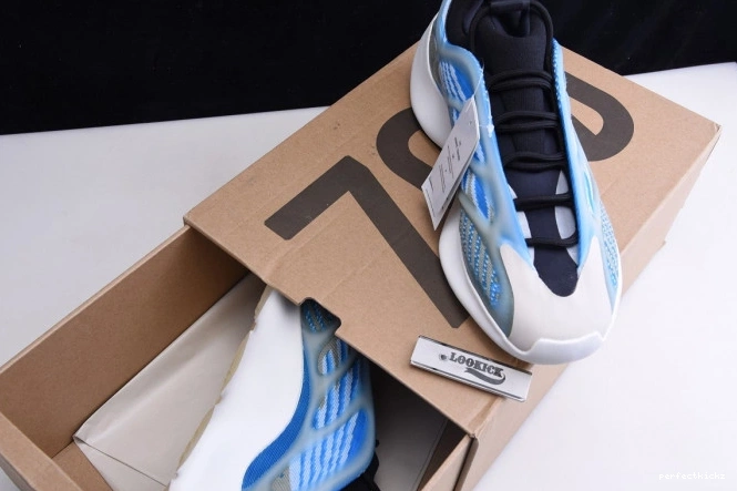 YEEZY GLOW 700 ADIDAS DARK IN THE V3 G54850 0818